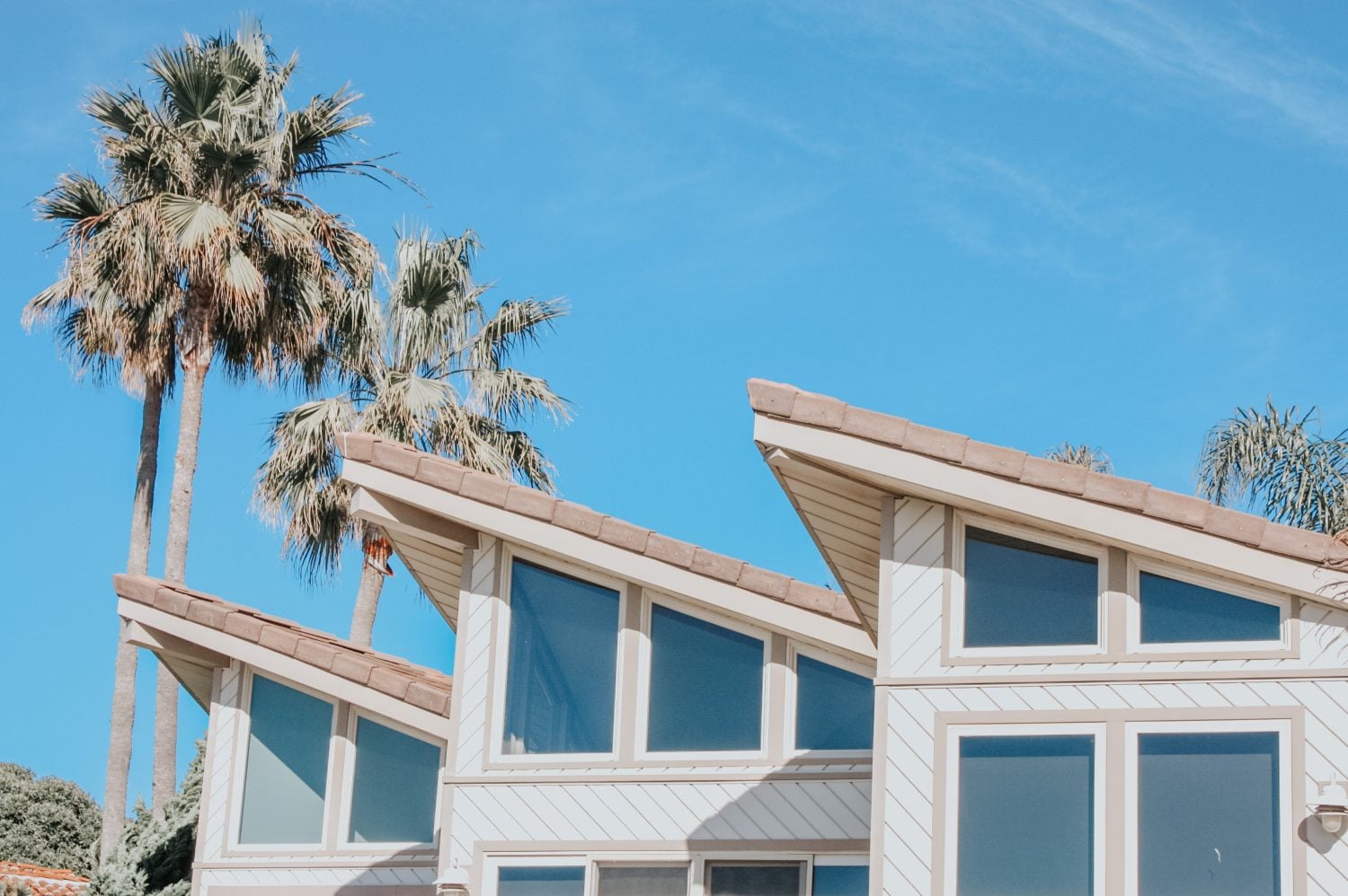 What It Takes to Fund a Beach House From Dividend Income