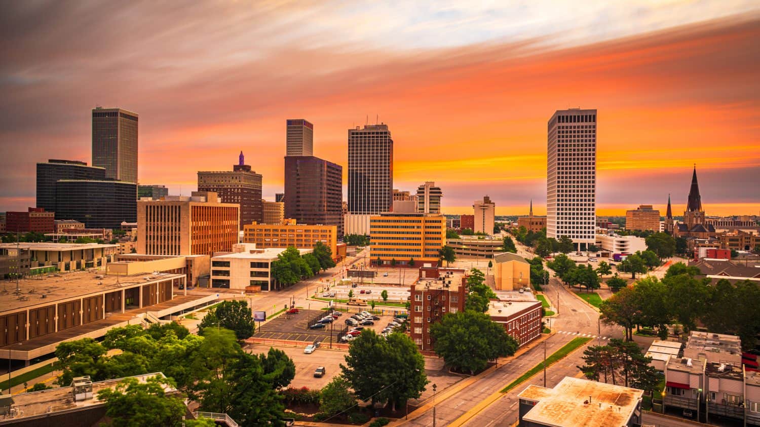 Tulsa, Oklahoma, USA downtown skyline at twilight.
