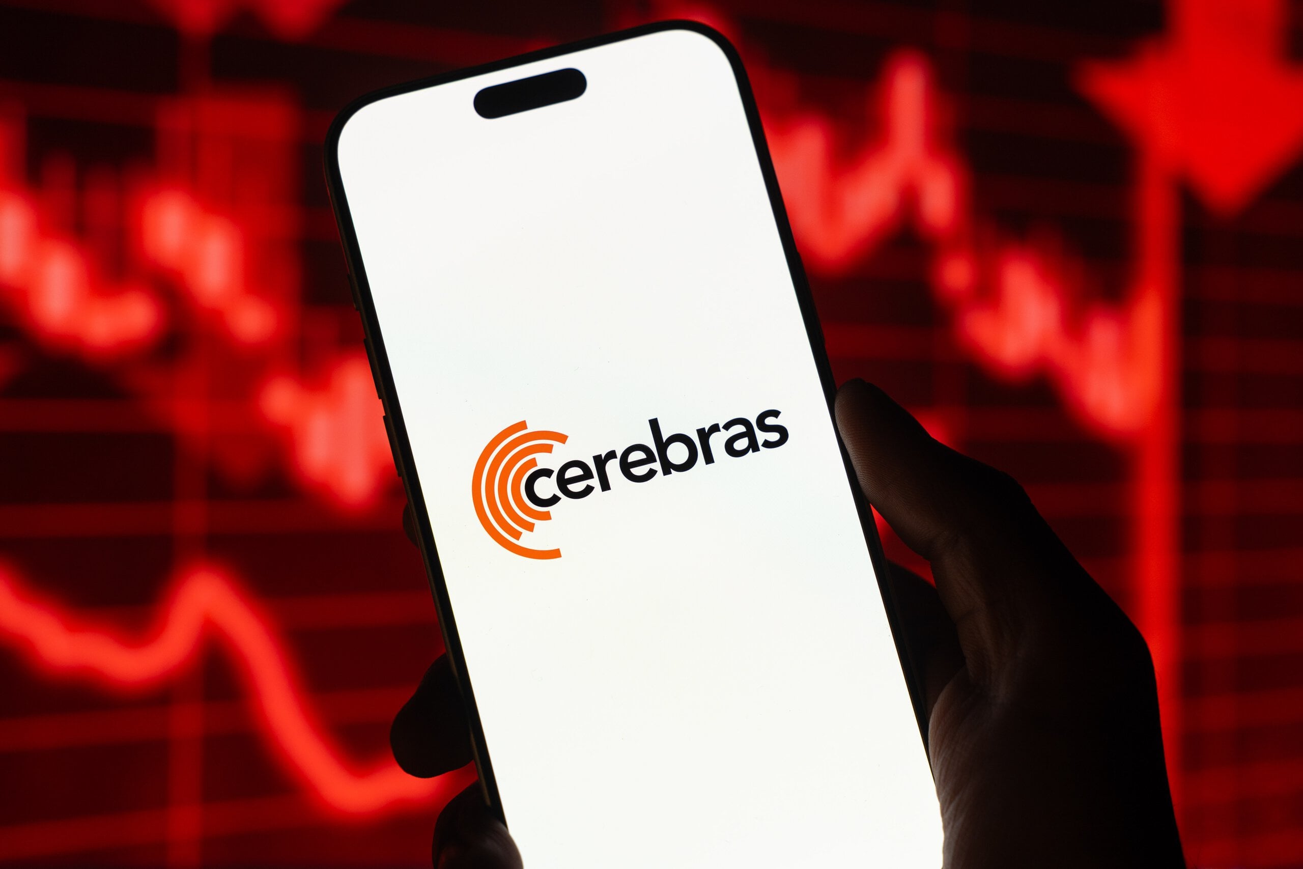 Cerebras Plummets 13% After Earnings. But Intel & AMD Barrel Ahead with Strong Gains.